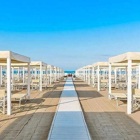 Regina Beach Holiday Apartments Tirrenia Kültér fotó